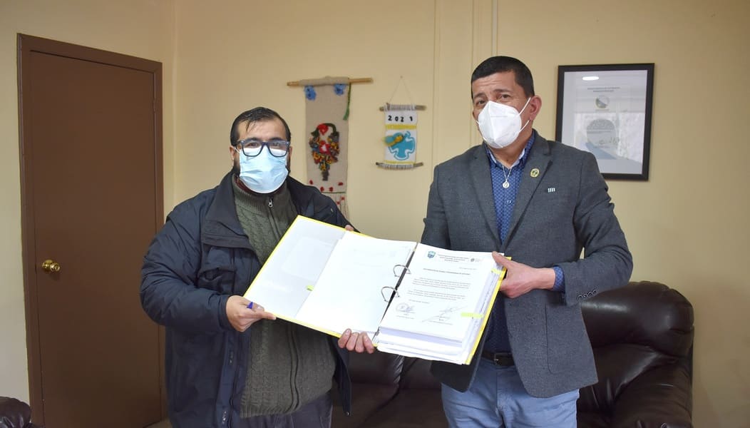 Fotografía firma documentos1 (1) (1)