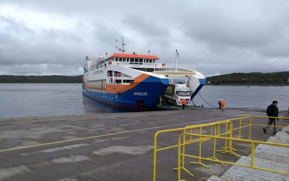 Barcaza Queulat (1) (1)