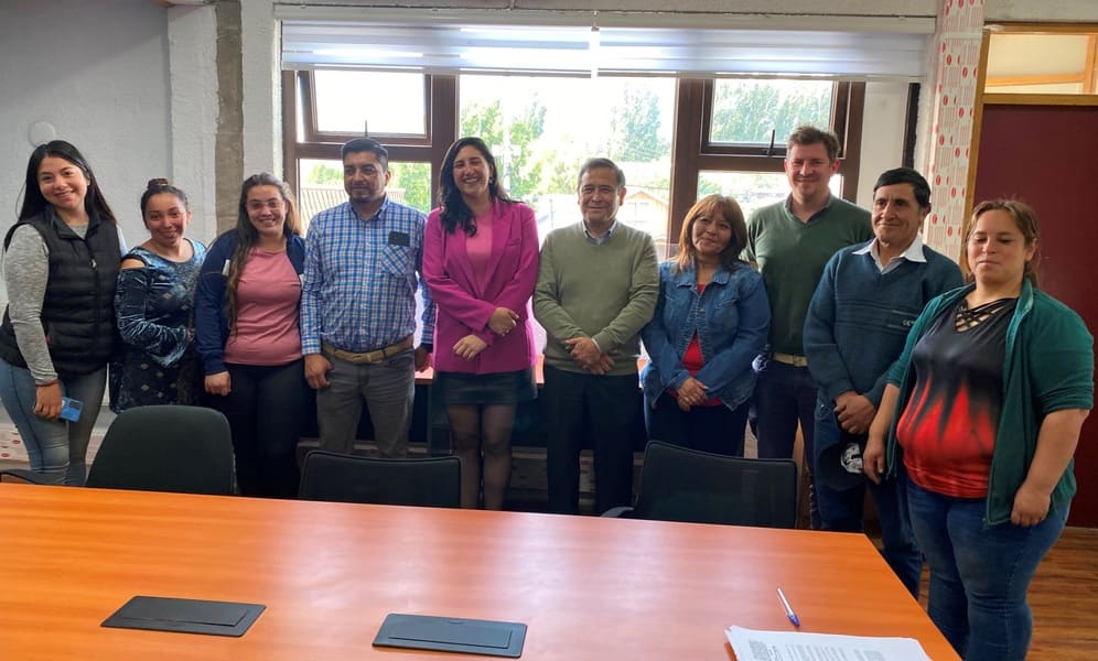 foto autoridades con dirigentes (1) (1)