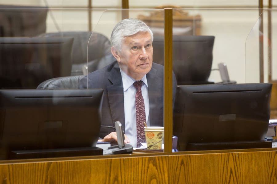 senador sandoval (15) (1) (1)