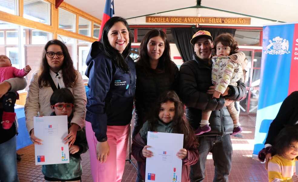 seremi-de-vivienda-y-familia-del-comité-proyecto-joven-de-balmaceda-(1)_optimized