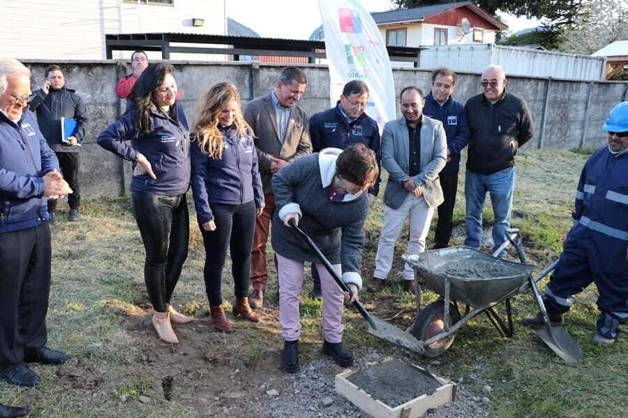 vecina-de-barrio-la-balsa-en-colocación-de-primera-piedra-del-centro-de-cuidados-de-pueto-aysén-(1)_optimized (1)