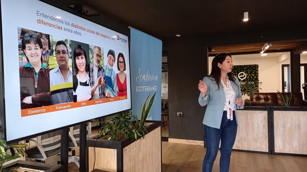 CHARLA BANCOS 1 (1) (1)