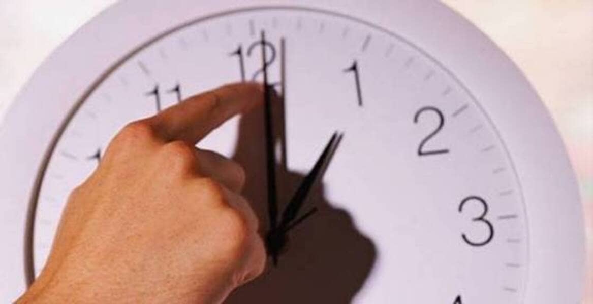 cambio-hora-verano-2024.jpg__1440x2000_q70_subsampling-2 (1) (1)
