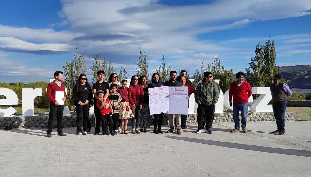 diversos-representantes-de-la-comunidad-participaron-en-firma-de-convenio--ppl-en-puerto-ibáñez-(1)_optimized