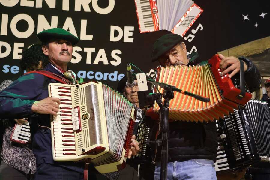 xi-encuentro-de-acordeonistas-cochrane-(1)-(1)_optimized