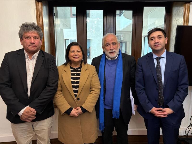 Foto diputados y ministro (1) (1)