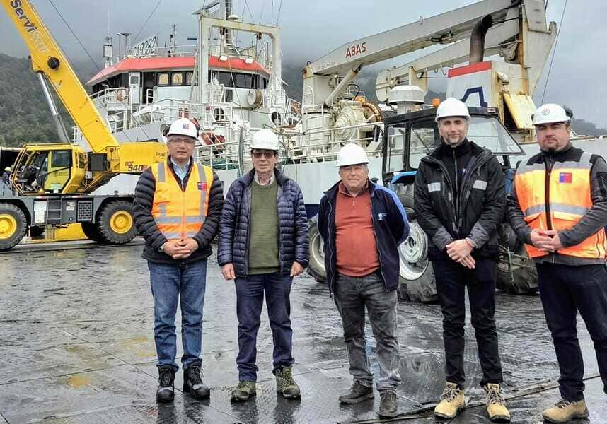 visita-barco-friosur-(1)-(1)_optimized (1)