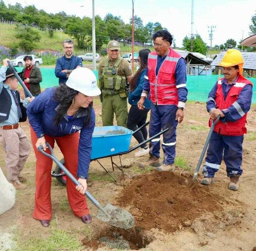 acto-simbólico-de-entierro-de-capsula-del-tuiempo-en-inicio-de-obras-en-la-plaza-de-villa-ortega-(1)_optimized (1)