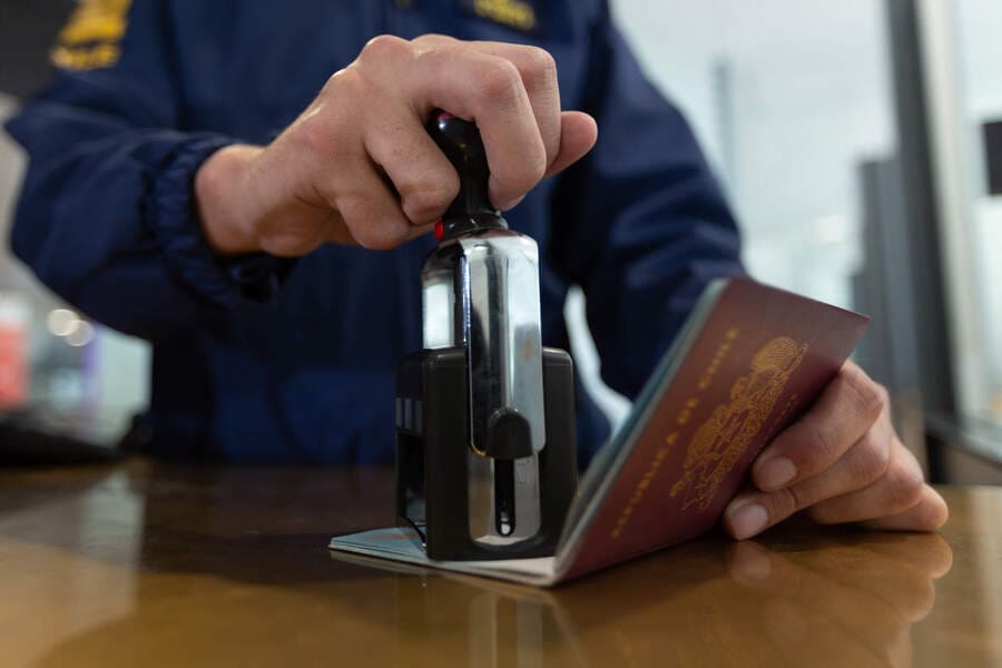 migraciones, timbre, pasaporte (1) (1)