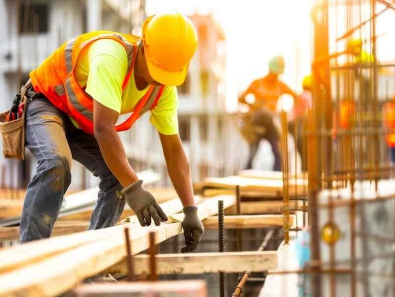 trabajador-construccion-(1)_optimized (1)