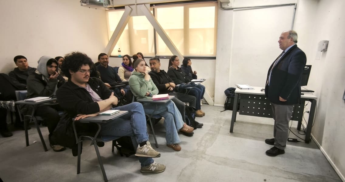 Foto 1 charla fiscalia (1) (1)